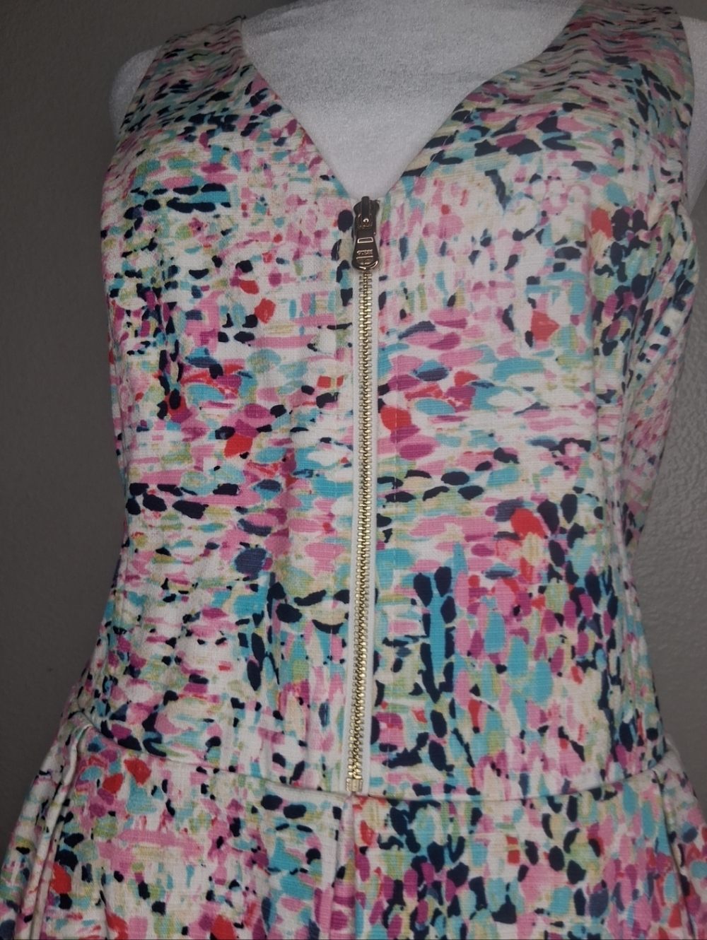 Guess Cocktail Dress Multicolor Sleeveless Smocked Sides Gold Zip Detail Size 12 - Picture 6 of 16